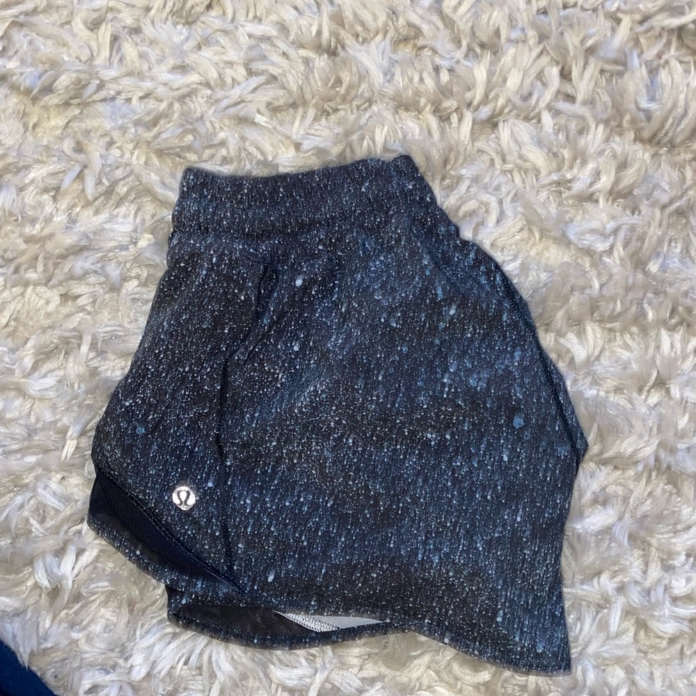 LULULEMON HOTTY HOT SHORTS